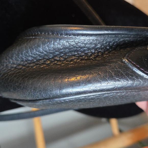 Dooney & Bourke 2 Duck All Weather Leather Crossbody Bag - Picture 9 of 11